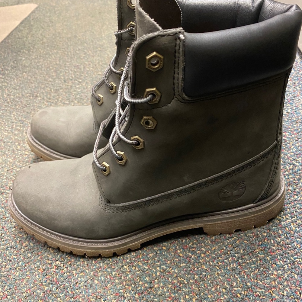 Timberlands - Picture 3 of 5